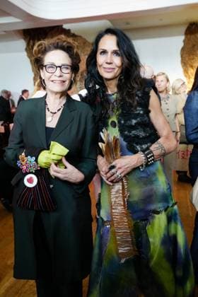 Nathalie Roussel, Catherine Wilkening au front row au défilé Franck Sorbier Collection Haute Couture Automne Hiver 2025 2026 lors de la Fashion Week de Paris PFW , au Pavillon Cambon, à Paris, France, le 9 juillet 2025 Anne Sophie Guebey Bestimage Front row at the Franck Sorbier Haute Couture Fall Winter 2025 2026 Collection show during Paris Fashion Week PFW , at Pavillon Cambon, in Paris, France, on July 9, 2025 Anne Sophie Guebey Bestimage Paris France  Copyright: xAnne-SophiexGuebeyx xBestimagexAnne-SophiexGuebeyx xBestimagex