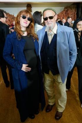 Charlélie Couture and her pregnant daughter Yamée on the front row at the Franck Sorbier Haute Couture Fall Winter 2025 2026 Collection show during Paris Fashion Week PFW , at Pavillon Cambon, in Paris, France, on July 9, 2025 Anne Sophie Guebey Bestimage Front row at the Franck Sorbier Haute Couture Fall Winter 2025 2026 Collection show during Paris Fashion Week PFW , at Pavillon Cambon, in Paris, France, on July 9, 2025 Anne Sophie Guebey Bestimage Paris France  Copyright: xAnne-SophiexGuebeyx xBestimagexAnne-SophiexGuebeyx xBestimagex