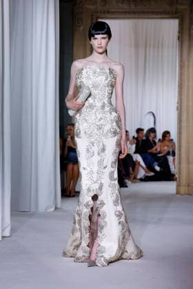 Défilé Ashi Studio Collection Haute Couture Automne Hiver 2025 2026 lors de la Fashion Week de Paris PFW , France, le 8 juillet 2025 Runway during the Ashi Studio Haute Couture Fall Winter 2025 2026 show as part of Paris Fashion Week on July 08, 2025 in Paris, France Paris France  Copyright: xAgencex xBestimagexAgencex xBestimagex