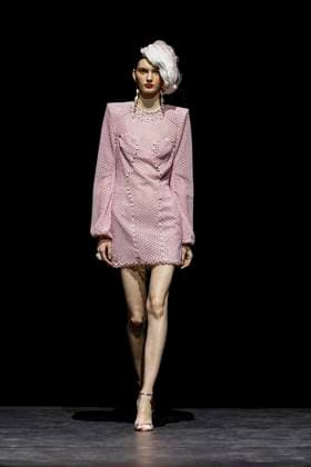 Défilé RVDK Ronald Van Der KempCollection Haute Couture Automne Hiver 2025 2026 lors de la Fashion Week de Paris PFW , France, le 8 juillet 2025 Runway during the RVDK Ronald Van Der Kemp Haute Couture Fall Winter 2025 2026 show as part of Paris Fashion Week on July 08, 2025 in Paris, France Paris France  Copyright: xAgencex xBestimagexAgencex xBestimagex