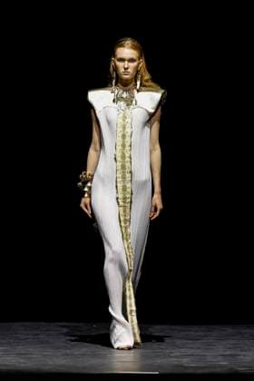 Défilé RVDK Ronald Van Der KempCollection Haute Couture Automne Hiver 2025 2026 lors de la Fashion Week de Paris PFW , France, le 8 juillet 2025 Runway during the RVDK Ronald Van Der Kemp Haute Couture Fall Winter 2025 2026 show as part of Paris Fashion Week on July 08, 2025 in Paris, France Paris France  Copyright: xAgencex xBestimagexAgencex xBestimagex