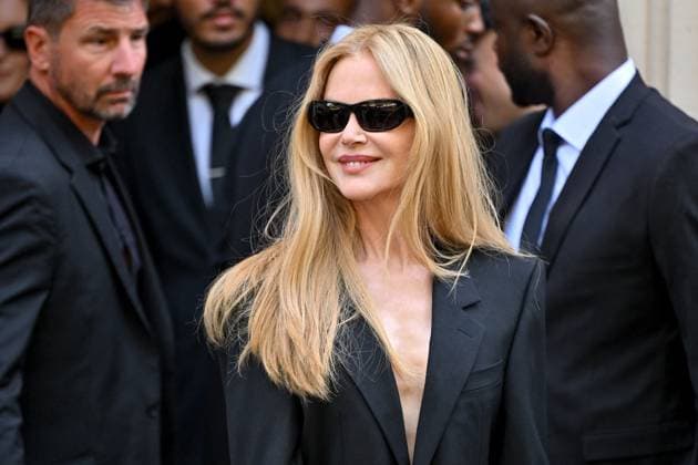 PFW Balenciaga Outside Arrivals Nicole Kidman arriving at the Balenciaga show as part of Haute Couture Fashion Week in Paris, France on July, 9, 2025. Photo by Julien Reynaud APS-Medias ABACAPRESS.COM Paris France  Copyright: xReynaudxJulien APS-Medias ABACAx