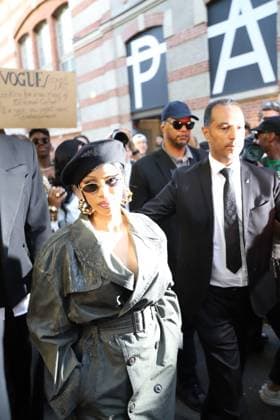Cardi B arrives at the Maison Margiela Fall Winter 2025 2026 Haute Couture Collection show during Paris Fashion Week PFW at Centquatre in Paris, France, on July 9, 2025 Yoann Ouahcene Bestimage Cardi B arrives at the Maison Margiela Fall Winter 2025 2026 Haute Couture Collection show during Paris Fashion Week PFW at Centquatre in Paris, France, on July 9, 2025 Paris France  Copyright: xYoannxOuahcenex xBestimagexYoannxOuahcenex xBestimagex