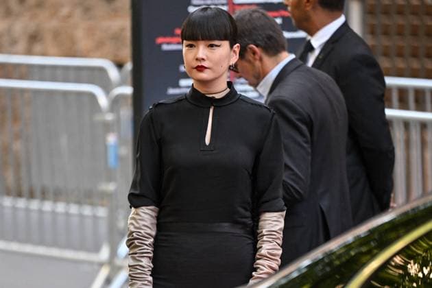 PFW Margiela Outside Arrivals Kozue Akimoto arriving at the Margiela show as part of Haute Couture Fashion Week in Paris, France on July, 9, 2025. Photo by Julien Reynaud APS-Medias ABACAPRESS.COM Paris France  Copyright: xReynaudxJulien APS-Medias ABACAx