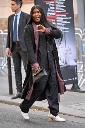 PFW Margiela Outside Arrivals Law Roach arriving at the Margiela show as part of Haute Couture Fashion Week in Paris, France on July, 9, 2025. Photo by Julien Reynaud APS-Medias ABACAPRESS.COM Paris France  Copyright: xReynaudxJulien APS-Medias ABACAx