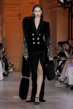 (250710) -- PARIS, July 10, 2025 -- A model presents a creation from the haute couture Fall-Winter 2025 2026 collections by Zuhair Murad during the Paris Haute Couture Week, in Paris, France, on July 9, 2025. (MeetEurope Handout via Xinhua) FRANCE-PARIS-HAUTE COUTURE-FASHION SHOW-ZUHAIR MURAD MxEetEuropegaojing 