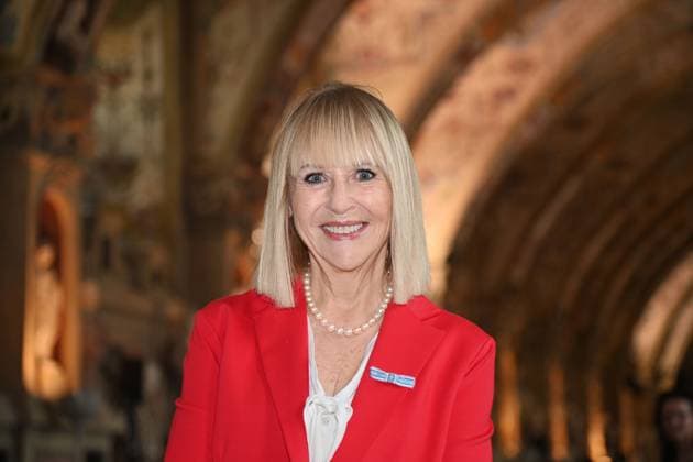 Patricia RIEKEL, single picture, cropped single motif, portrait, portrait, portrait award Bavarian Order of Merit in the Antiquariat of the Residence in Munich on 09 07 2025