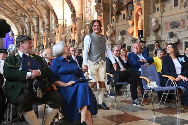 Juergen DREWS in lederhosen, traditional costume Bavarian Order of Merit at the Antiquariat of the Residenz in Munich on 09 07 2025