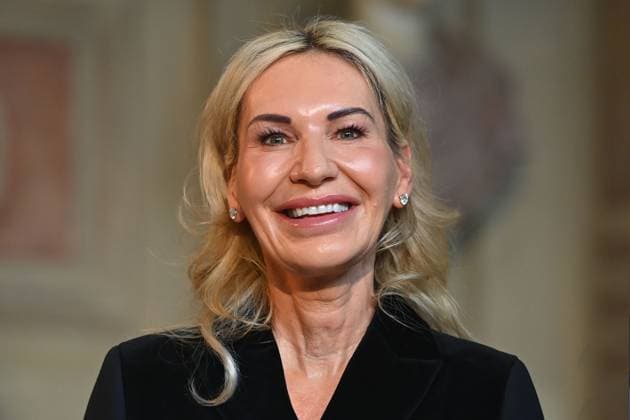 Saskia GREIPL KOSTANTINIDIS, single picture, cropped single motif, portrait, portrait, portrait award Bavarian Order of Merit in the Antiquariat of the Residence in Munich on 09 07 2025