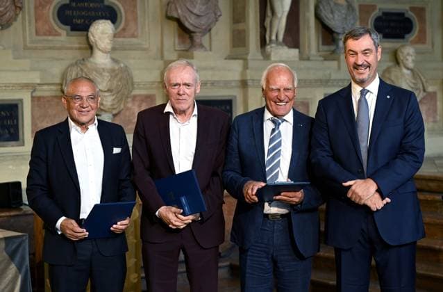 Felix Magath, Hermann Gerland, Franz Bulle Roth, Markus Söder Bavarian Order of Merit in the Antiquarium of the Residence in Munich on July 9, 2025