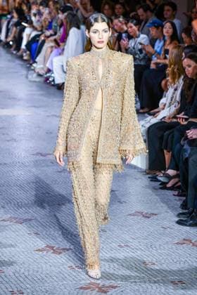 PFW - Zuhair Murad Runway A model walks the runway during the Zuhair Murad Haute Couture Fall Winter 2025 2026 show as part of Paris Fashion Week on July 09, 2025 in Paris, France. Photo by Shootpix ABACAPRESS.COM Paris France  Copyright: xShootpix ABACAx