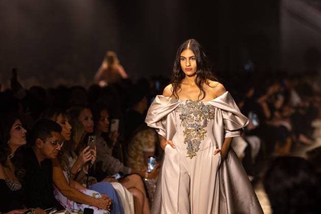 PFW - Elie Saab Runway A model walks the runway at the Elie Saab Haute Couture Fall Winter 2025-2026 show, as part of Paris Fashion Week in Paris, France on July 9, 2025. Photo by Ammar Abd Rabbo ABACAPRESS.COM Paris France  Copyright: xAbdxRabboxAmmar ABACAx