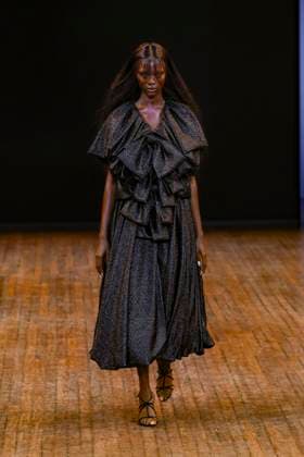 Viktor and Rolf Haute Couture Fall Winter 2025 2026 Collection show during Paris Fashion Week, July 9th, 2025 Viktor and Rolf Fashion Show Haute Couture Fall Winter 2025 2026 Collection , during Paris Fashion Week June 9th, 2025 Paris France  Copyright: xAgencex xBestimagexAgencex xBestimagex