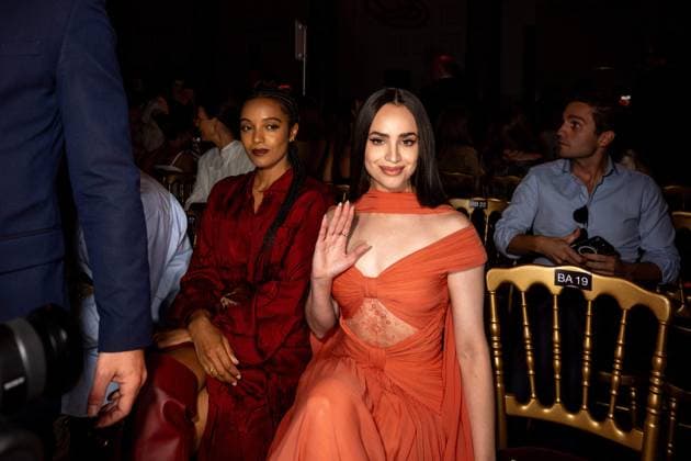PFW - Elie Saab Front Row L-R : Maisie Richardson-Sellers and Sofia Carson attend the Elie Saab Haute Couture Fall Winter 2025-2026 show, as part of Paris Fashion Week in Paris, France on July 9, 2025. Photo by Ammar Abd Rabbo ABACAPRESS.COM Paris France  Copyright: xAbdxRabboxAmmar ABACAx