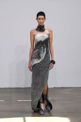 Yuima Nakazato Fashion Show Haute Couture Fall Winter 2025 2026 Collection during Paris Fashion Week, July 9th, 2025 Yuima Nakazato Fashion Show Haute Couture Fall Winter 2025 2026 Collection , during Paris Fashion Week June 9th, 2025 Paris France  Copyright: xAgencex xBestimagexAgencex xBestimagex