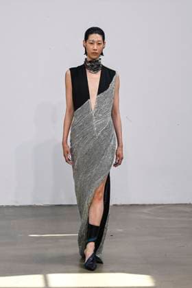 Yuima Nakazato Fashion Show Haute Couture Fall Winter 2025 2026 Collection during Paris Fashion Week, July 9th, 2025 Yuima Nakazato Fashion Show Haute Couture Fall Winter 2025 2026 Collection , during Paris Fashion Week June 9th, 2025 Paris France  Copyright: xAgencex xBestimagexAgencex xBestimagex