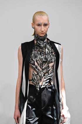 Yuima Nakazato Fashion Show Haute Couture Fall Winter 2025 2026 Collection during Paris Fashion Week, July 9th, 2025 Yuima Nakazato Fashion Show Haute Couture Fall Winter 2025 2026 Collection , during Paris Fashion Week June 9th, 2025 Paris France  Copyright: xAgencex xBestimagexAgencex xBestimagex