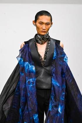 Yuima Nakazato Fashion Show Haute Couture Fall Winter 2025 2026 Collection during Paris Fashion Week, July 9th, 2025 Yuima Nakazato Fashion Show Haute Couture Fall Winter 2025 2026 Collection , during Paris Fashion Week June 9th, 2025 Paris France  Copyright: xAgencex xBestimagexAgencex xBestimagex