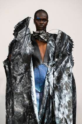 Yuima Nakazato Fashion Show Haute Couture Fall Winter 2025 2026 Collection during Paris Fashion Week, July 9th, 2025 Yuima Nakazato Fashion Show Haute Couture Fall Winter 2025 2026 Collection , during Paris Fashion Week June 9th, 2025 Paris France  Copyright: xAgencex xBestimagexAgencex xBestimagex