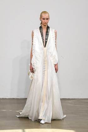 Yuima Nakazato Fashion Show Haute Couture Fall Winter 2025 2026 Collection during Paris Fashion Week, July 9th, 2025 Yuima Nakazato Fashion Show Haute Couture Fall Winter 2025 2026 Collection , during Paris Fashion Week June 9th, 2025 Paris France  Copyright: xAgencex xBestimagexAgencex xBestimagex