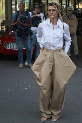 Chloe Lecareux at Viktor Rolf Haute Couture Fall Winter 2025 2026 Collection fashion show, during Paris Fashion Week on july 9th 2025 Julien Sarkissian Bestimage Celebrities at Viktor Rolf Haute Couture Fall Winter 2025 2026 Collection fashion show, during Paris Fashion Week on july 9th 2025 Paris France  Copyright: xJulienxSarkissianx xBestimagexJulienxSarkissianx xBestimagex