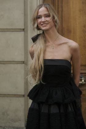 Lara Cosima at Viktor Rolf Haute Couture Fall Winter 2025 2026 Collection fashion show, during Paris Fashion Week on july 9th 2025 Julien Sarkissian Bestimage Celebrities at Viktor Rolf Haute Couture Fall Winter 2025 2026 Collection fashion show, during Paris Fashion Week on july 9th 2025 Paris France  Copyright: xJulienxSarkissianx xBestimagexJulienxSarkissianx xBestimagex