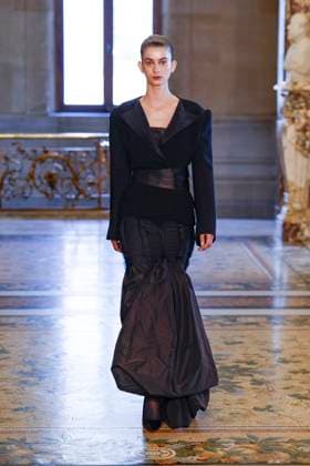 Peet Dullaert Fashion Show Haute Couture Fall Winter 2025 2026 Collection during Paris Fashion Week July 10th, 2025 Peet Dullaert Fashion Show Haute Couture Fall Winter 2025 2026 Collection , during Paris Fashion Week July 10th, 2025 Paris France  Copyright: xAgencex xBestimagexAgencex xBestimagex