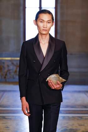 Peet Dullaert Fashion Show Haute Couture Fall Winter 2025 2026 Collection during Paris Fashion Week July 10th, 2025 Peet Dullaert Fashion Show Haute Couture Fall Winter 2025 2026 Collection , during Paris Fashion Week July 10th, 2025 Paris France  Copyright: xAgencex xBestimagexAgencex xBestimagex