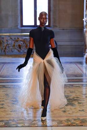Peet Dullaert Fashion Show Haute Couture Fall Winter 2025 2026 Collection during Paris Fashion Week July 10th, 2025 Peet Dullaert Fashion Show Haute Couture Fall Winter 2025 2026 Collection , during Paris Fashion Week July 10th, 2025 Paris France  Copyright: xAgencex xBestimagexAgencex xBestimagex