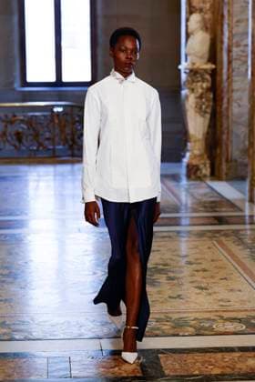 Peet Dullaert Fashion Show Haute Couture Fall Winter 2025 2026 Collection during Paris Fashion Week July 10th, 2025 Peet Dullaert Fashion Show Haute Couture Fall Winter 2025 2026 Collection , during Paris Fashion Week July 10th, 2025 Paris France  Copyright: xAgencex xBestimagexAgencex xBestimagex