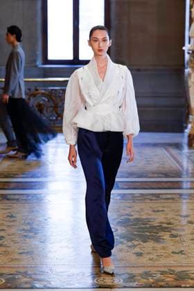 Peet Dullaert Fashion Show Haute Couture Fall Winter 2025 2026 Collection during Paris Fashion Week July 10th, 2025 Peet Dullaert Fashion Show Haute Couture Fall Winter 2025 2026 Collection , during Paris Fashion Week July 10th, 2025 Paris France  Copyright: xAgencex xBestimagexAgencex xBestimagex