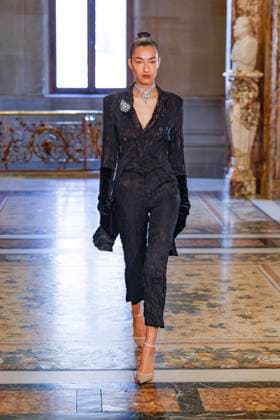 Peet Dullaert Fashion Show Haute Couture Fall Winter 2025 2026 Collection during Paris Fashion Week July 10th, 2025 Peet Dullaert Fashion Show Haute Couture Fall Winter 2025 2026 Collection , during Paris Fashion Week July 10th, 2025 Paris France  Copyright: xAgencex xBestimagexAgencex xBestimagex