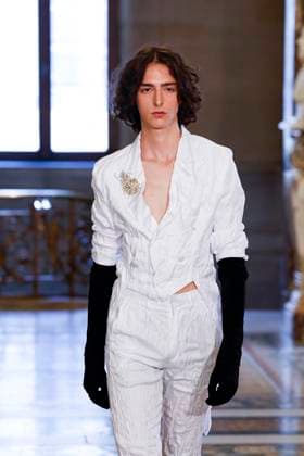 Peet Dullaert Fashion Show Haute Couture Fall Winter 2025 2026 Collection during Paris Fashion Week July 10th, 2025 Peet Dullaert Fashion Show Haute Couture Fall Winter 2025 2026 Collection , during Paris Fashion Week July 10th, 2025 Paris France  Copyright: xAgencex xBestimagexAgencex xBestimagex