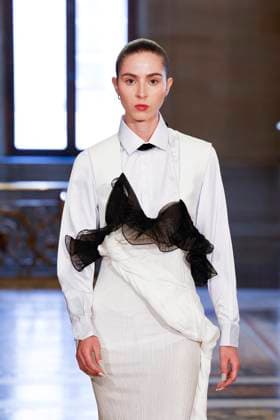 Peet Dullaert Fashion Show Haute Couture Fall Winter 2025 2026 Collection during Paris Fashion Week July 10th, 2025 Peet Dullaert Fashion Show Haute Couture Fall Winter 2025 2026 Collection , during Paris Fashion Week July 10th, 2025 Paris France  Copyright: xAgencex xBestimagexAgencex xBestimagex