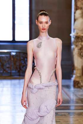 Peet Dullaert Fashion Show Haute Couture Fall Winter 2025 2026 Collection during Paris Fashion Week July 10th, 2025 Peet Dullaert Fashion Show Haute Couture Fall Winter 2025 2026 Collection , during Paris Fashion Week July 10th, 2025 Paris France  Copyright: xAgencex xBestimagexAgencex xBestimagex