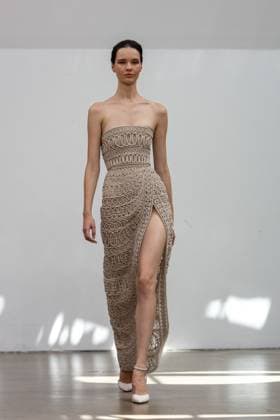 PFW - Rami Al Ali Runway A model walks the runway at the Rami Al Ali Haute Couture Fall Winter 2025-2026 show, as part of Paris Fashion Week in Paris, France on July 10, 2025. Rami Al Ali is the first Syrian fashion designer to present a collection ‘officially’ at the Paris Haute Couture week. Photo by Ammar Abd Rabbo ABACAPRESS.COM Paris France  Copyright: xAbdxRabboxAmmar ABACAx