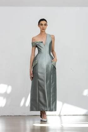 PFW - Rami Al Ali Runway A model walks the runway at the Rami Al Ali Haute Couture Fall Winter 2025-2026 show, as part of Paris Fashion Week in Paris, France on July 10, 2025. Rami Al Ali is the first Syrian fashion designer to present a collection ‘officially’ at the Paris Haute Couture week. Photo by Ammar Abd Rabbo ABACAPRESS.COM Paris France  Copyright: xAbdxRabboxAmmar ABACAx