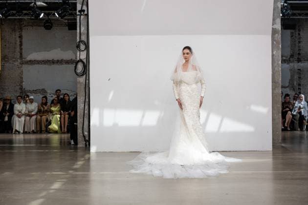 PFW - Rami Al Ali Runway A model walks the runway at the Rami Al Ali Haute Couture Fall Winter 2025-2026 show, as part of Paris Fashion Week in Paris, France on July 10, 2025. Rami Al Ali is the first Syrian fashion designer to present a collection ‘officially’ at the Paris Haute Couture week. Photo by Ammar Abd Rabbo ABACAPRESS.COM Paris France  Copyright: xAbdxRabboxAmmar ABACAx