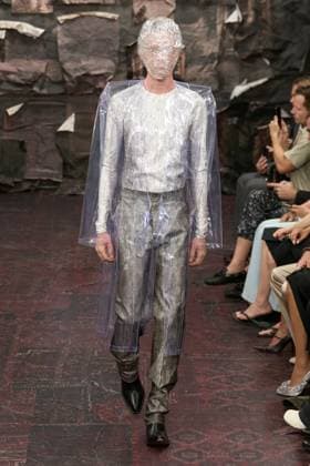 Maison Margiela Haute Couture Collection Fall Winter 2025 2026 show during Paris Fashion Week, July 10th, 2025 Maison Margiela Fashion Show Haute Couture Fall Winter 2025 2026 Collection , during Paris Fashion Week July 10th, 2025 Paris France  Copyright: xAgencex xBestimagexAgencex xBestimagex