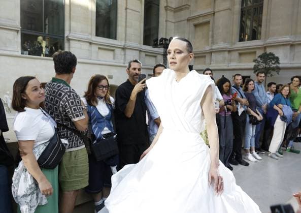 Semi Exclusive Jordan Roth La Nuit de la Mode Fashion Week at the Louvre, Paris on 10 July 2025 Marc Ausset Lacroix Bestimage La Nuit de la Mode Fashion Week at the Louvre, Paris on 10 July 2025 Paris France  Copyright: xMarcxAussetxLacroixx xBestimagexMarcxAussetxLacroixx xBestimagex