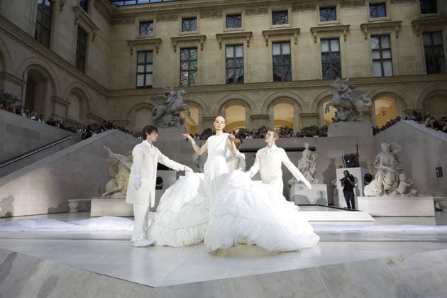 Semi Exclusive Jordan Roth La Nuit de la Mode Fashion Week at the Louvre, Paris on 10 July 2025 Marc Ausset Lacroix Bestimage La Nuit de la Mode Fashion Week at the Louvre, Paris on 10 July 2025 Paris France  Copyright: xMarcxAussetxLacroixx xBestimagexMarcxAussetxLacroixx xBestimagex
