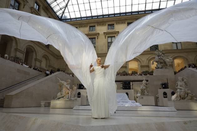 Semi Exclusive Jordan Roth La Nuit de la Mode Fashion Week at the Louvre, Paris on 10 July 2025 Marc Ausset Lacroix Bestimage La Nuit de la Mode Fashion Week at the Louvre, Paris on 10 July 2025 Paris France  Copyright: xMarcxAussetxLacroixx xBestimagexMarcxAussetxLacroixx xBestimagex