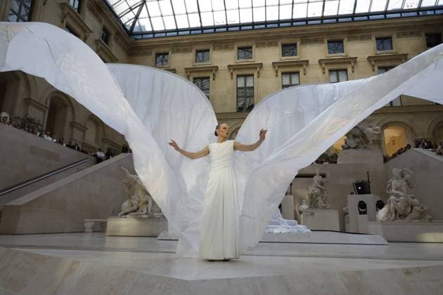 Semi Exclusive Jordan Roth La Nuit de la Mode Fashion Week at the Louvre, Paris on 10 July 2025 Marc Ausset Lacroix Bestimage La Nuit de la Mode Fashion Week at the Louvre, Paris on 10 July 2025 Paris France  Copyright: xMarcxAussetxLacroixx xBestimagexMarcxAussetxLacroixx xBestimagex