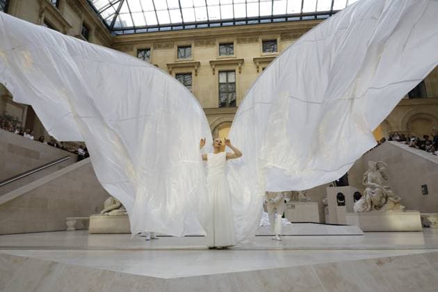 Semi Exclusive Jordan Roth La Nuit de la Mode Fashion Week at the Louvre, Paris on 10 July 2025 Marc Ausset Lacroix Bestimage La Nuit de la Mode Fashion Week at the Louvre, Paris on 10 July 2025 Paris France  Copyright: xMarcxAussetxLacroixx xBestimagexMarcxAussetxLacroixx xBestimagex