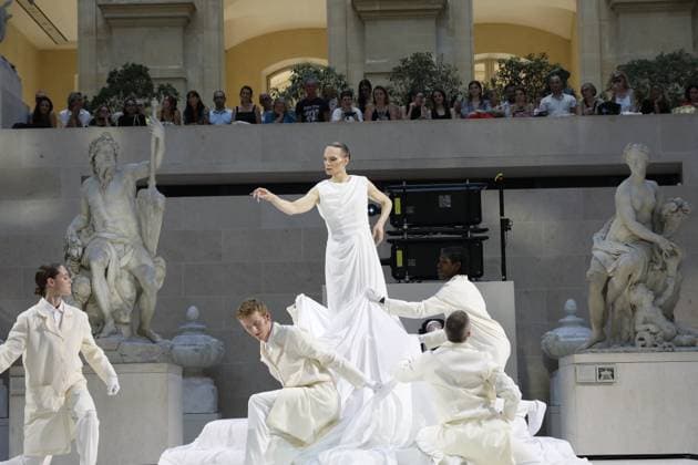 Semi Exclusive Jordan Roth La Nuit de la Mode Fashion Week at the Louvre, Paris on 10 July 2025 Marc Ausset Lacroix Bestimage La Nuit de la Mode Fashion Week at the Louvre, Paris on 10 July 2025 Paris France  Copyright: xMarcxAussetxLacroixx xBestimagexMarcxAussetxLacroixx xBestimagex
