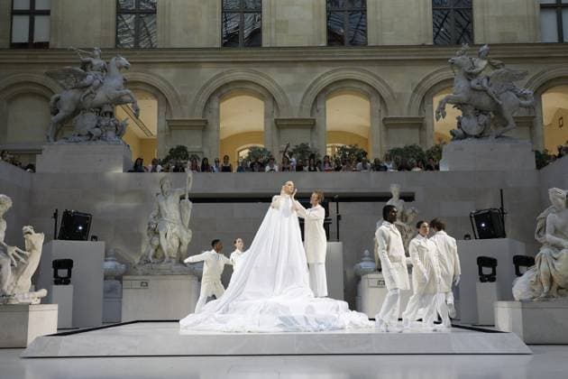 Semi Exclusive Jordan Roth La Nuit de la Mode Fashion Week at the Louvre, Paris on 10 July 2025 Marc Ausset Lacroix Bestimage La Nuit de la Mode Fashion Week at the Louvre, Paris on 10 July 2025 Paris France  Copyright: xMarcxAussetxLacroixx xBestimagexMarcxAussetxLacroixx xBestimagex