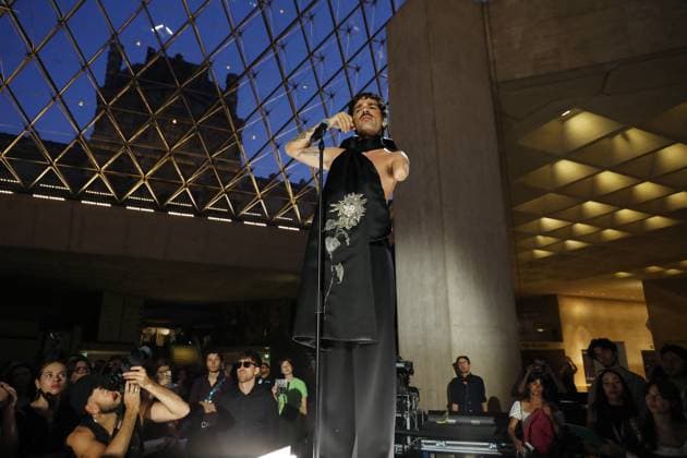 Semi Exclusive Lucky Love La Nuit de la Mode Fashion Week at the Louvre, Paris on 10 July 2025 Marc Ausset Lacroix Bestimage La Nuit de la Mode Fashion Week at the Louvre, Paris on 10 July 2025 Paris France  Copyright: xMarcxAussetxLacroixx xBestimagexMarcxAussetxLacroixx xBestimagex
