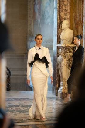 Peet Dullaert Fashion Show Haute Couture Fall Winter 2025 2026 Collection during Paris Fashion Week on july 10th 2025 Jonathan Jacob Bestimage Peet Dullaert Fashion Show Haute Couture Fall Winter 2025 2026 Collection , during Paris Fashion Week on july 10th 2025 Paris France  Copyright: xJonathanxJacobx xBestimagexJonathanxJacobx xBestimagex
