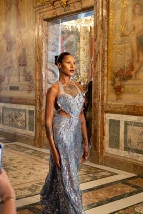 Peet Dullaert Fashion Show Haute Couture Fall Winter 2025 2026 Collection during Paris Fashion Week on july 10th 2025 Jonathan Jacob Bestimage Peet Dullaert Fashion Show Haute Couture Fall Winter 2025 2026 Collection , during Paris Fashion Week on july 10th 2025 Paris France  Copyright: xJonathanxJacobx xBestimagexJonathanxJacobx xBestimagex