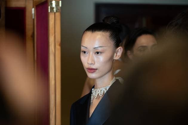Peet Dullaert Fashion Show Haute Couture Fall Winter 2025 2026 Collection during Paris Fashion Week on july 10th 2025 Jonathan Jacob Bestimage Peet Dullaert Fashion Show Haute Couture Fall Winter 2025 2026 Collection , during Paris Fashion Week on july 10th 2025 Paris France  Copyright: xJonathanxJacobx xBestimagexJonathanxJacobx xBestimagex